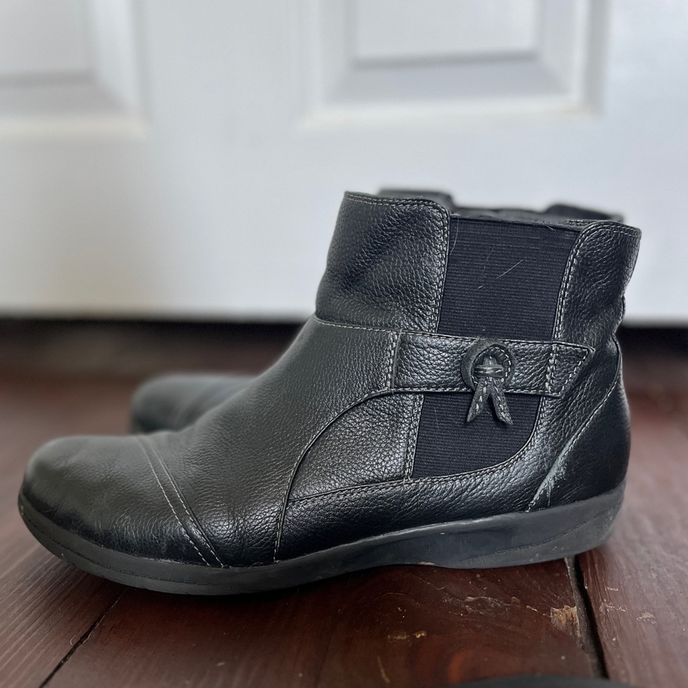 Clark’s Women’s Cheyn Work Ankle Boot Ankle Booties Black Leather Ankle Boots